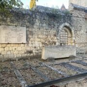 Le Mémorial Saint Eusèbe où reposent 17 Cadets de Saumur